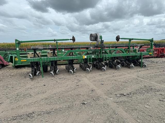 Image of Great Plains YP825A3P equipment image 1