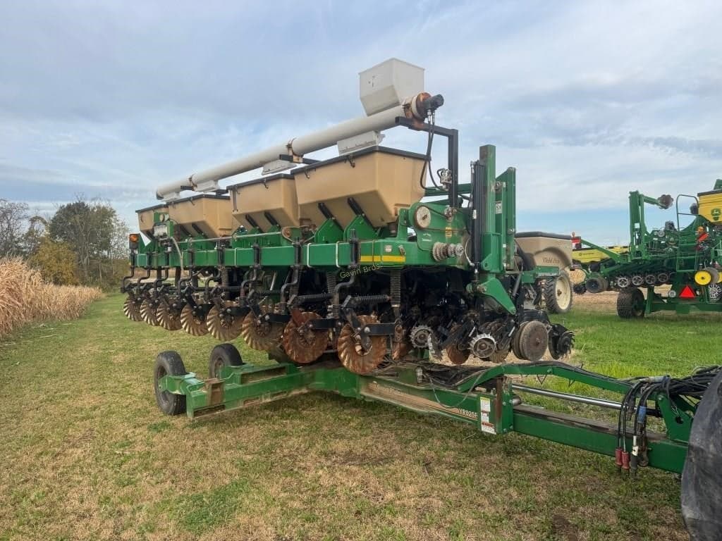 Image of Great Plains YP825R Primary image