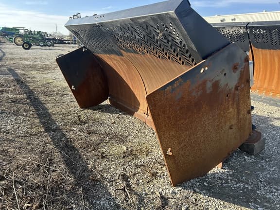 Image of Grouser Ag Pro equipment image 3