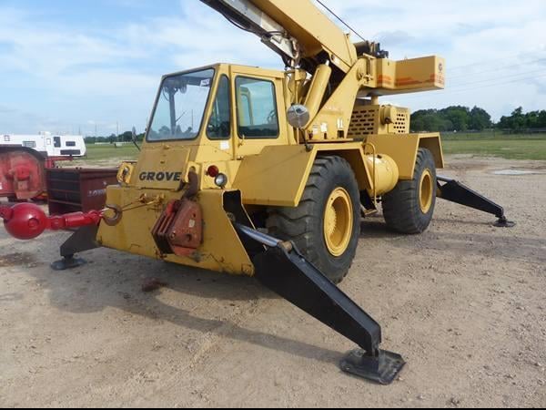 SOLD - Grove RT58C Lot No. 5469 Construction with 2,690 Hrs | Tractor Zoom
