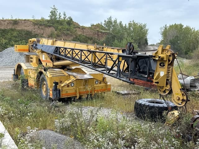 Image of Grove RT740 equipment image 1