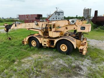 Main image Grove RT740