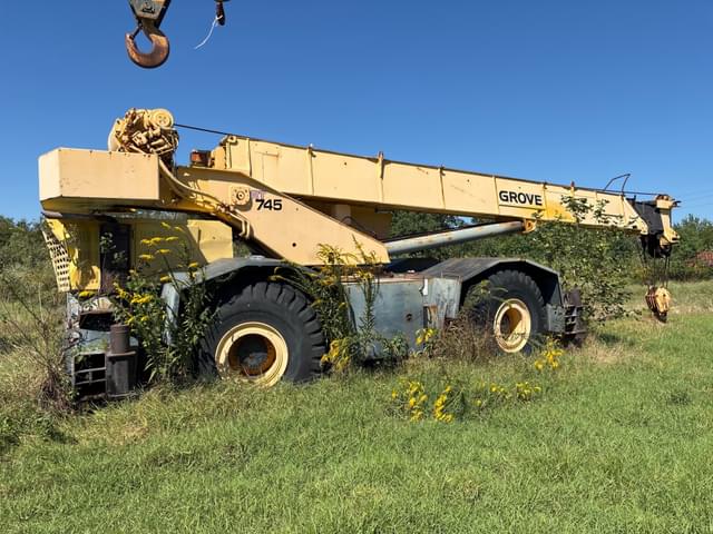 Image of Grove RT745 equipment image 1