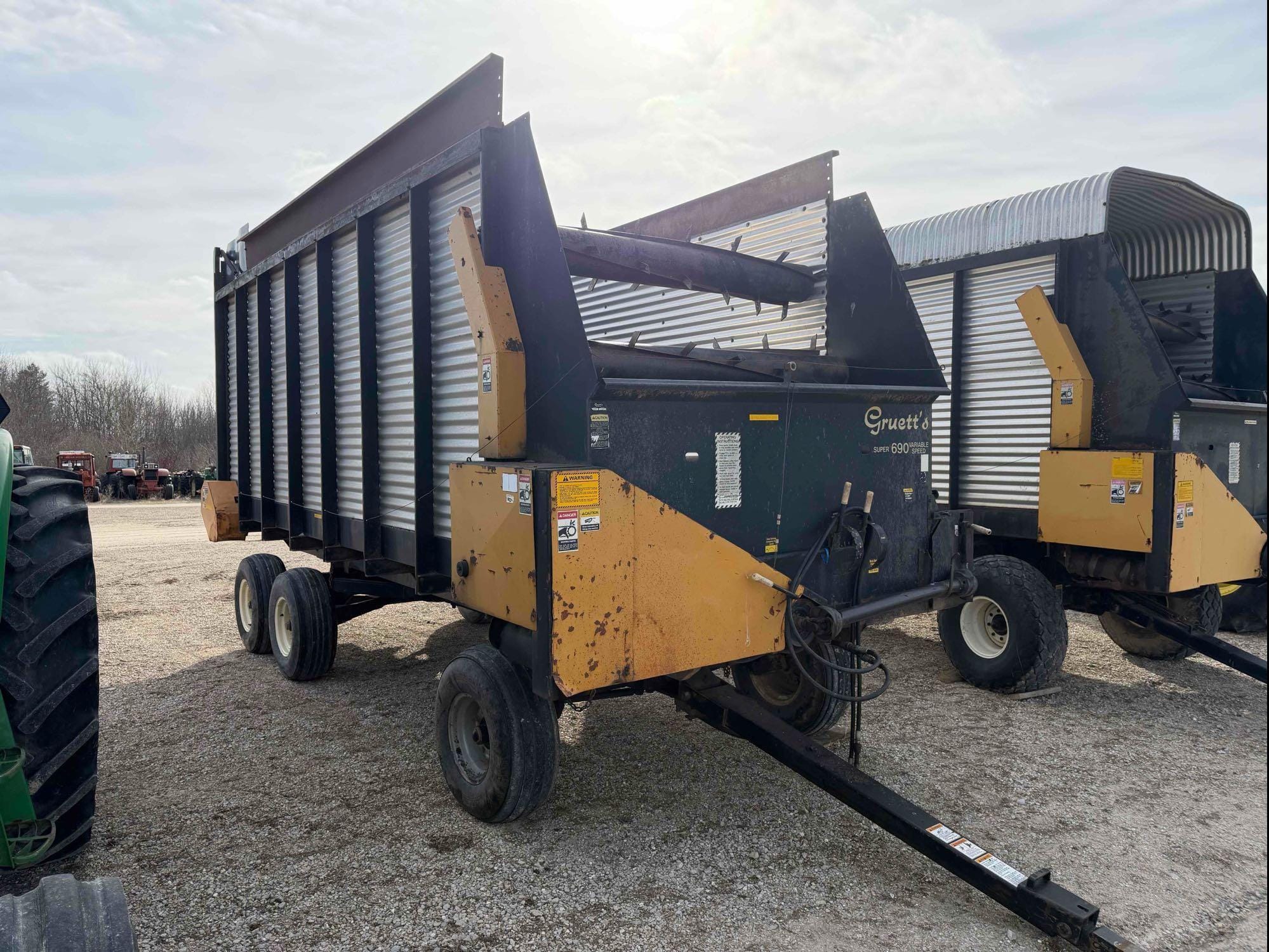 Gruetts 690 Equipment Image0