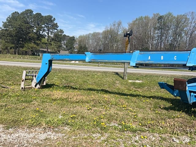 Image of Genie GTH-1056 equipment image 1