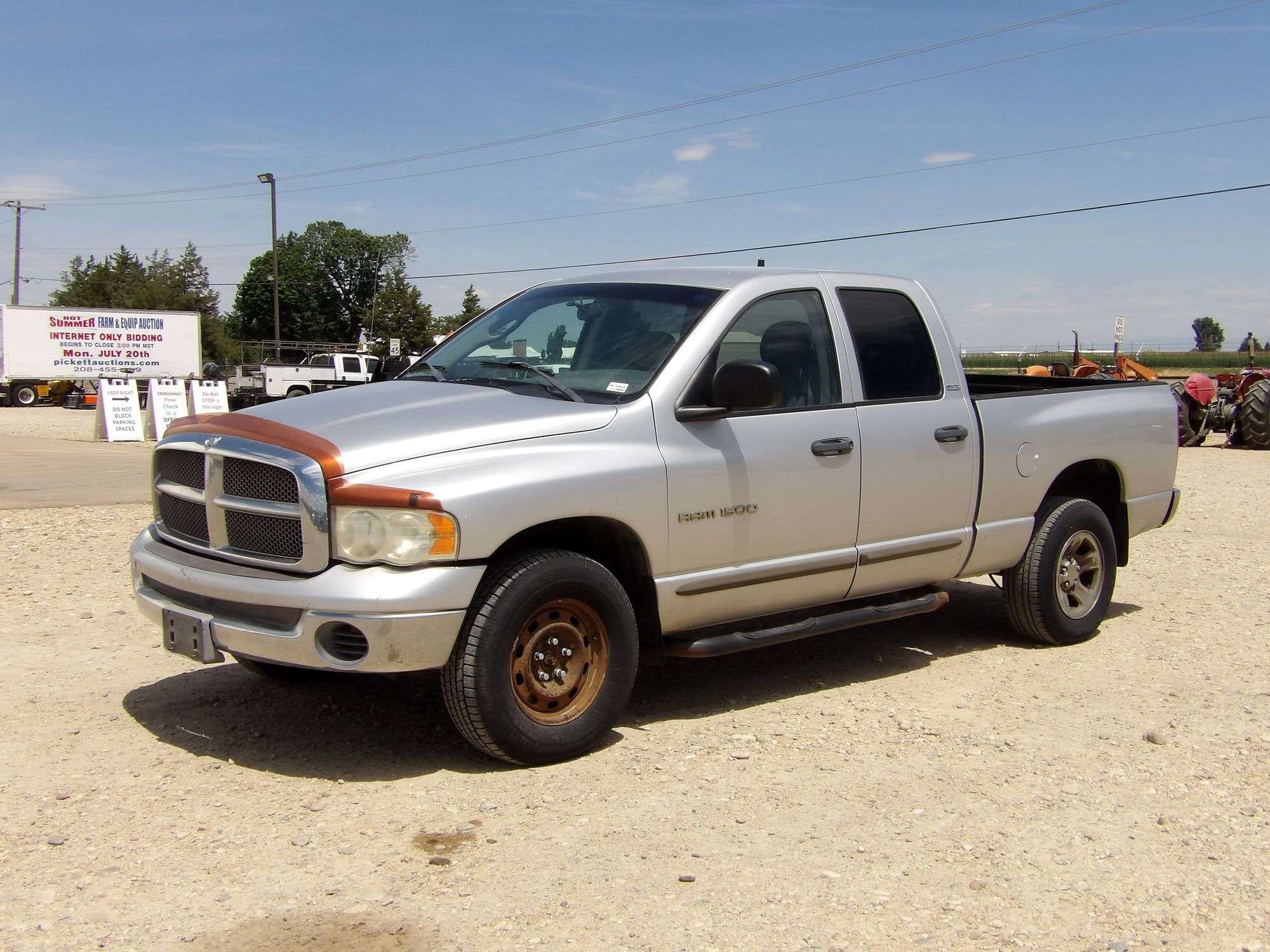 2002 Dodge Ram 1500 Equipment Image0