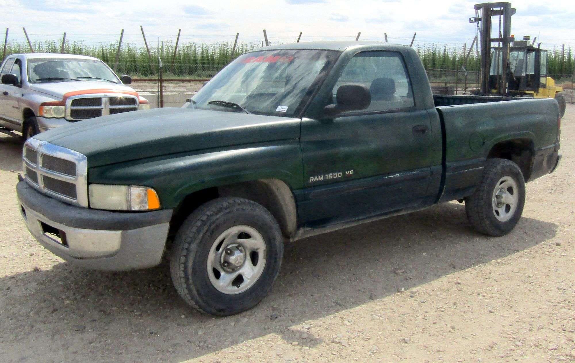 1997 Dodge Ram 1500 Equipment Image0