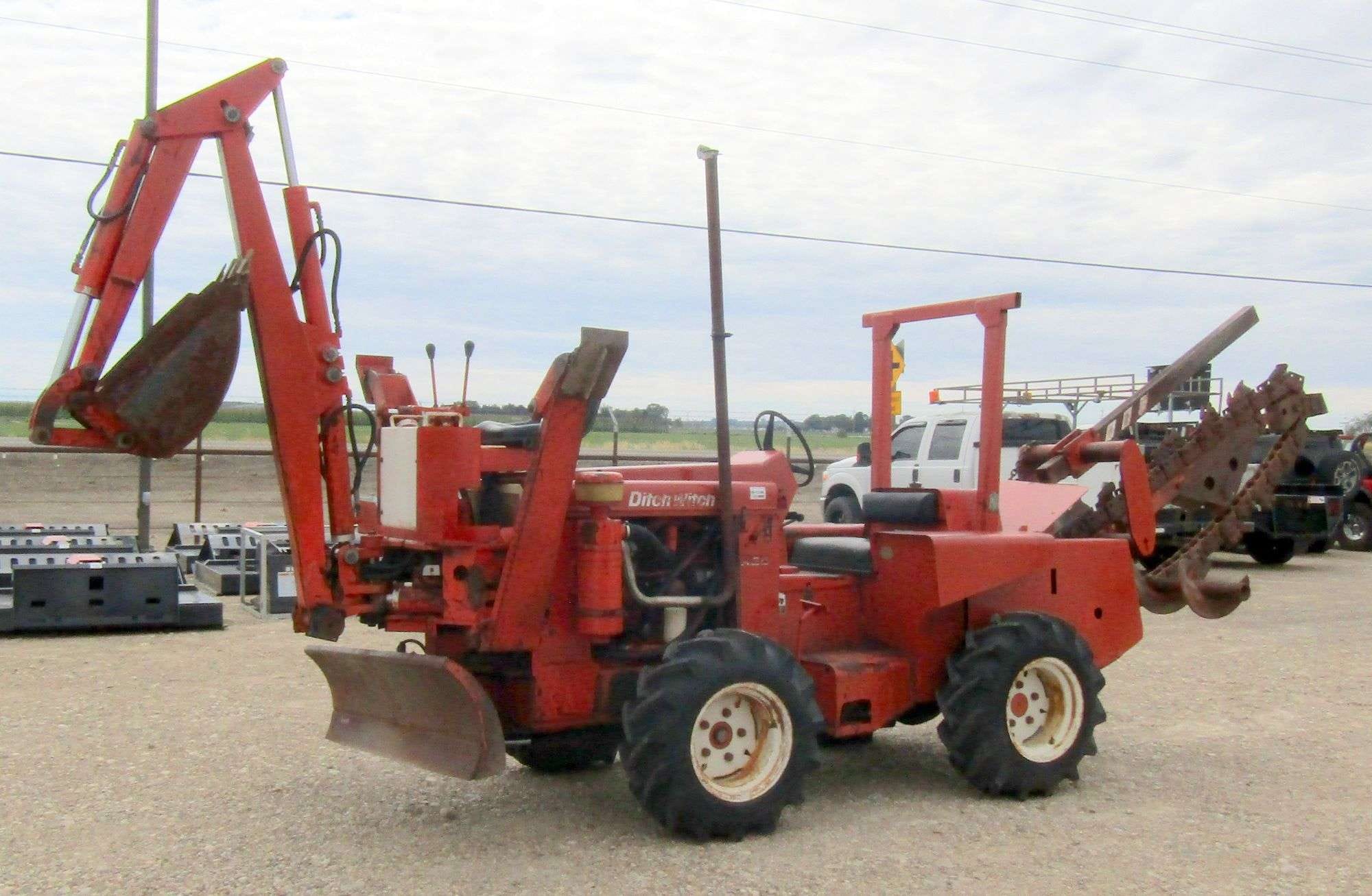Ditch Witch R65 Equipment Image0