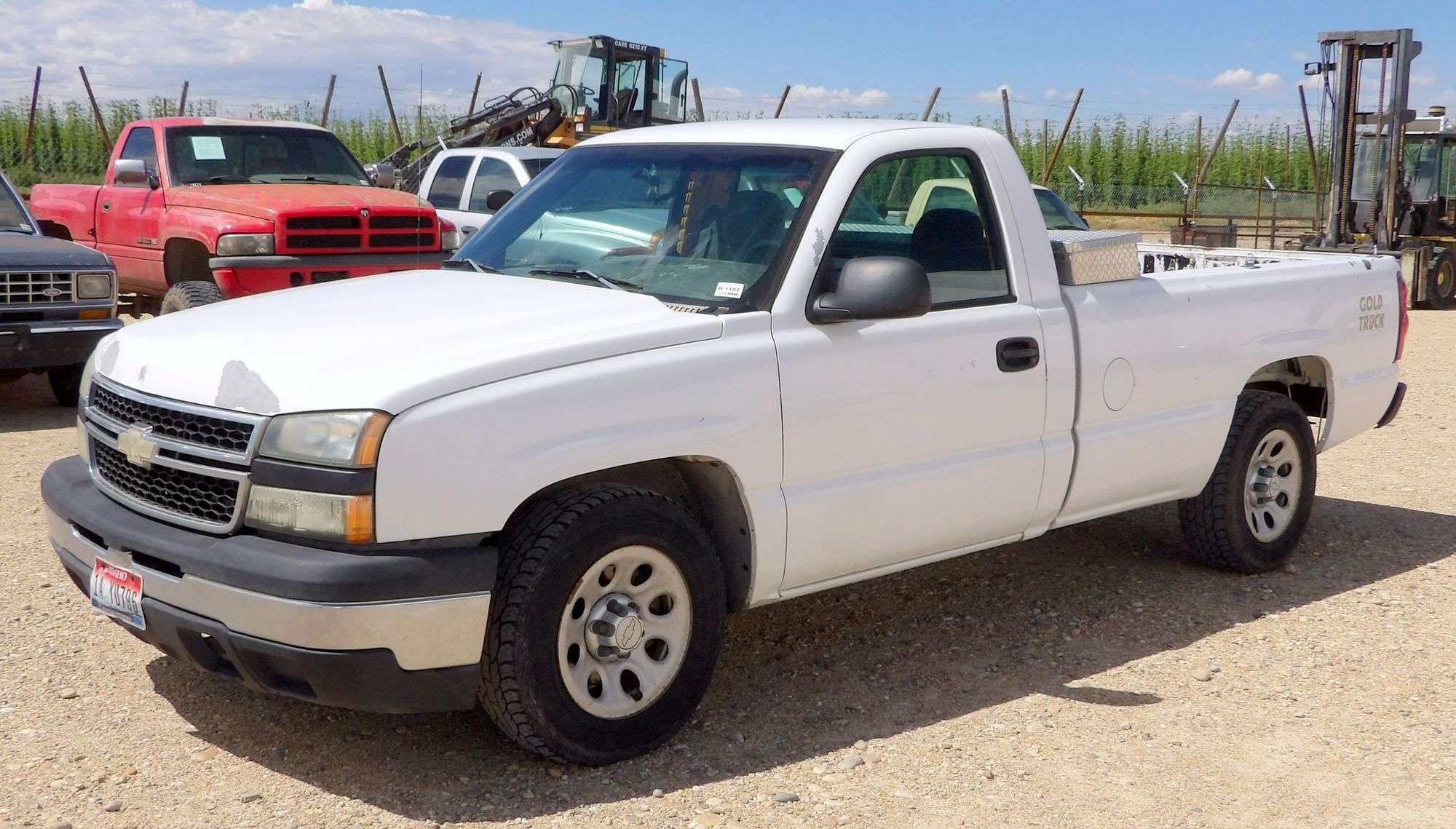2006 Chevrolet 1500 Equipment Image0