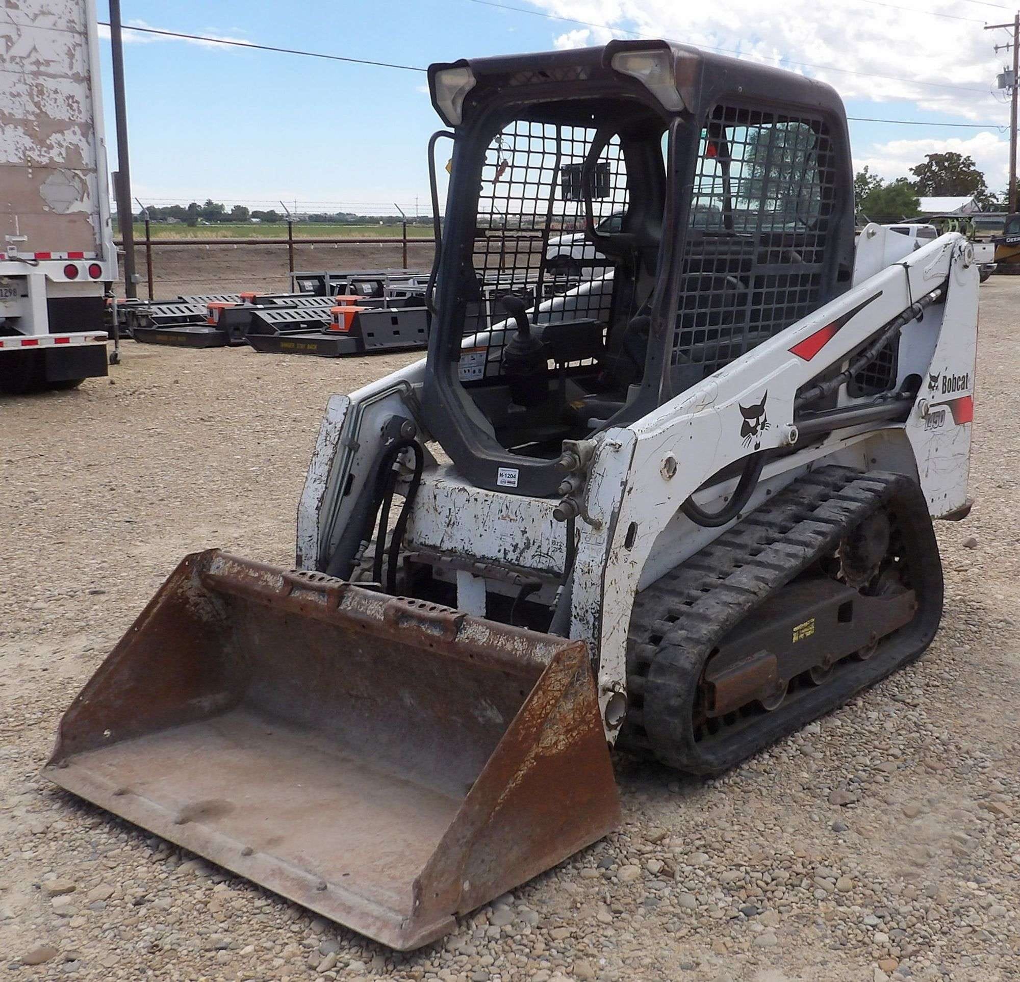 2018 Bobcat T450 Equipment Image0
