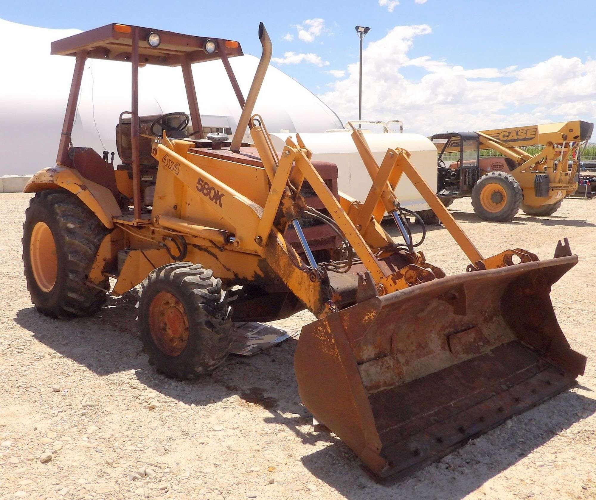 Case 580K Equipment Image0
