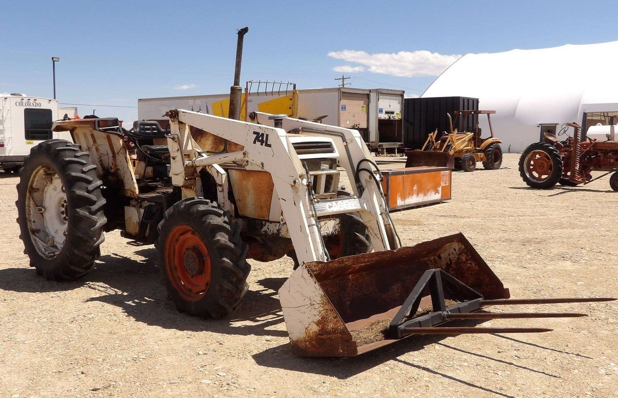 Case 1494 Equipment Image0