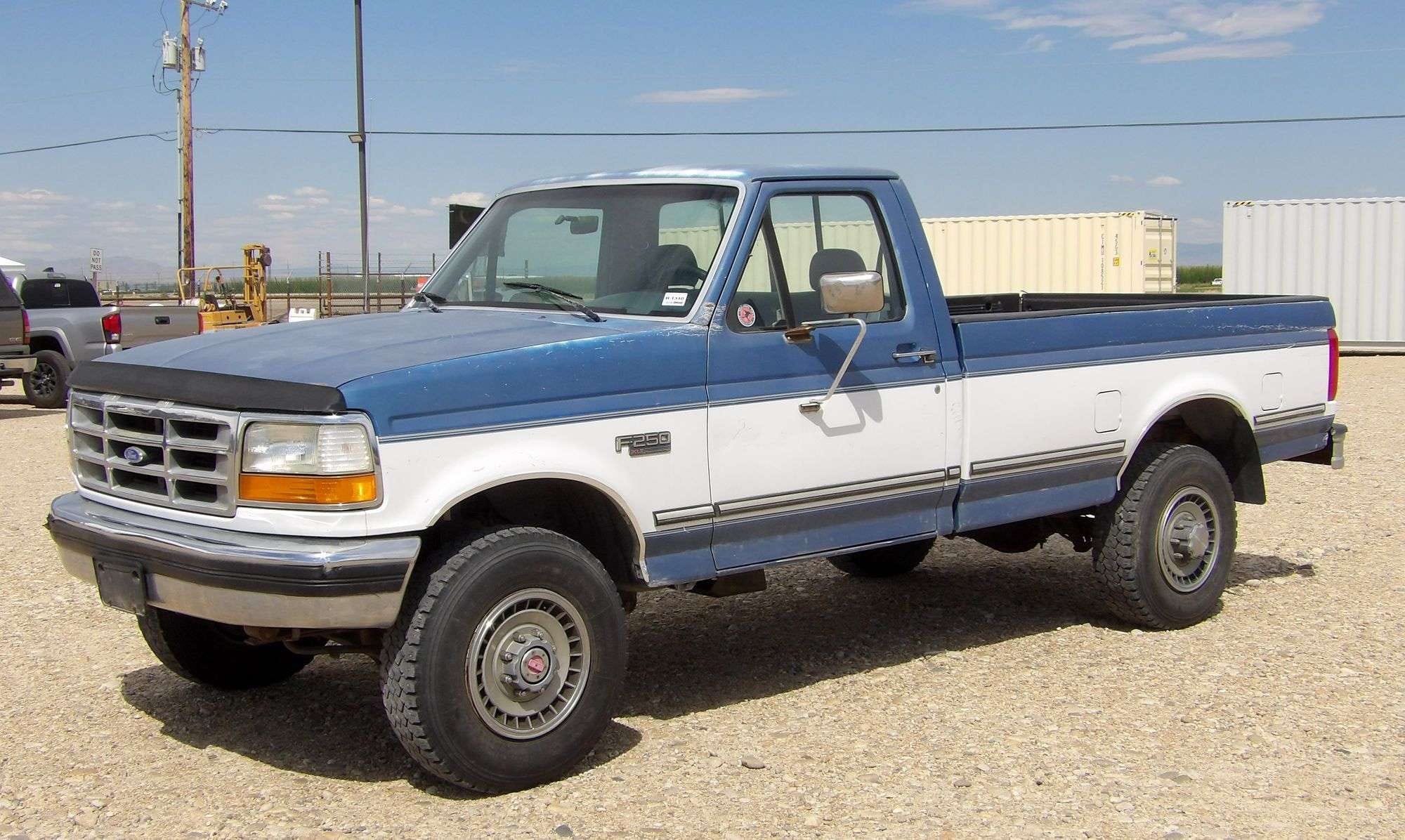 1993 Ford F-250 Equipment Image0