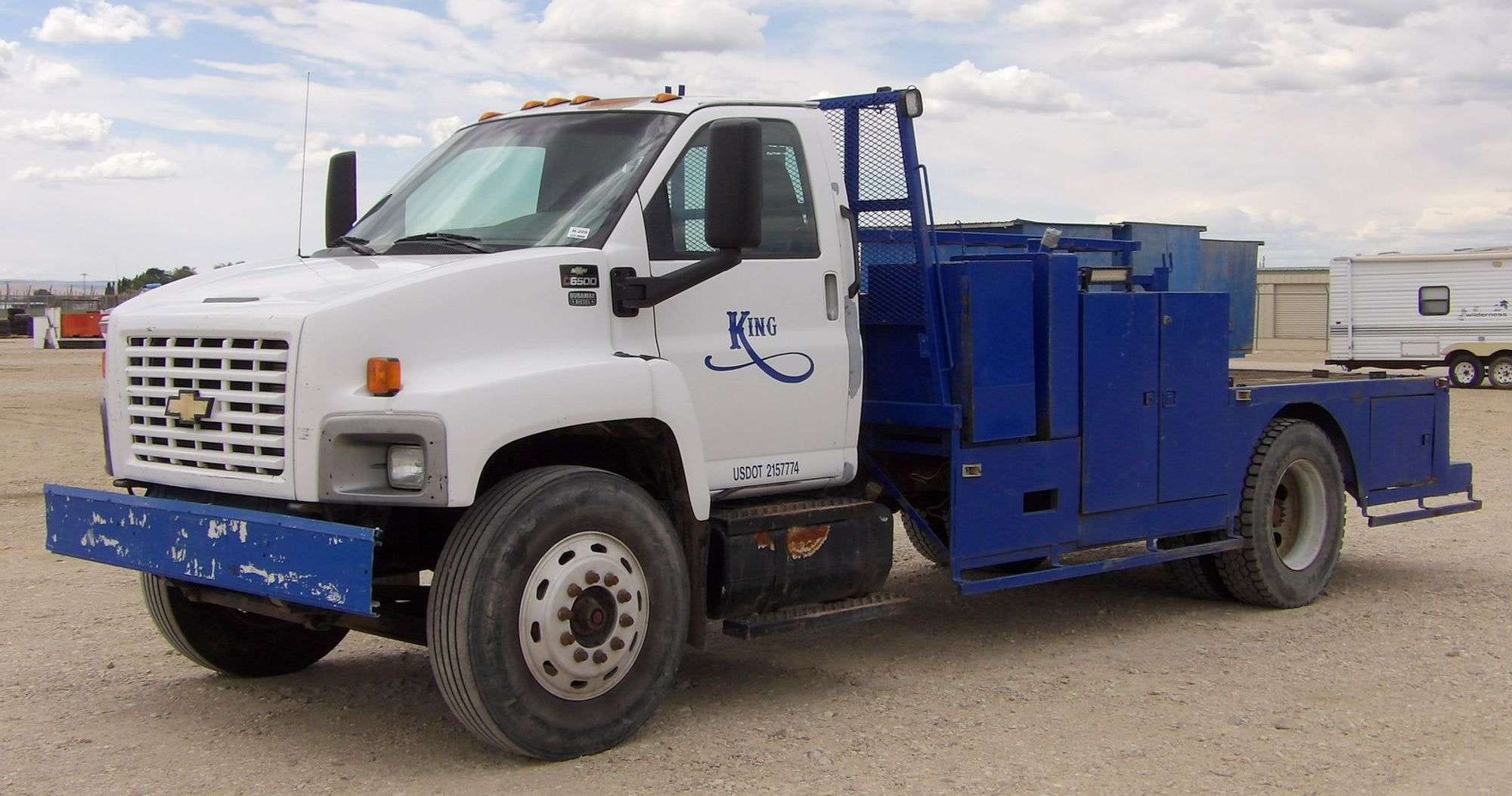 2006 Chevrolet C6500 Equipment Image0