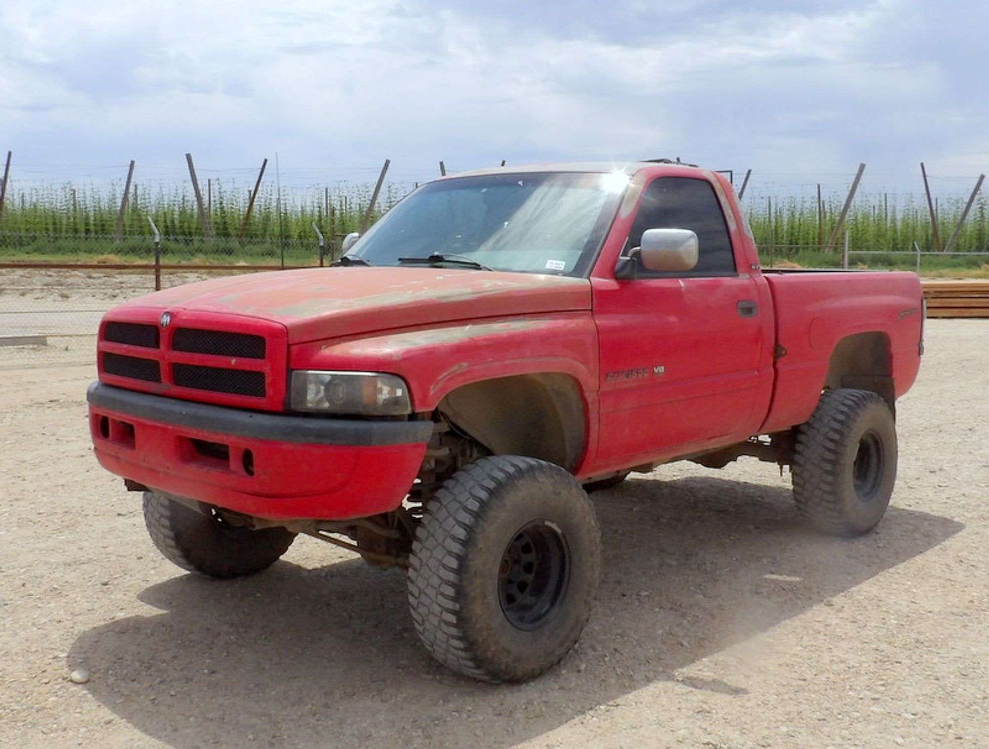 Dodge Ram 1500 Equipment Image0
