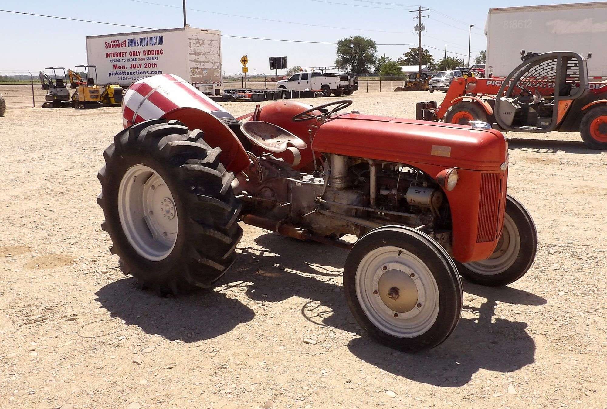 Ford 9N Equipment Image0