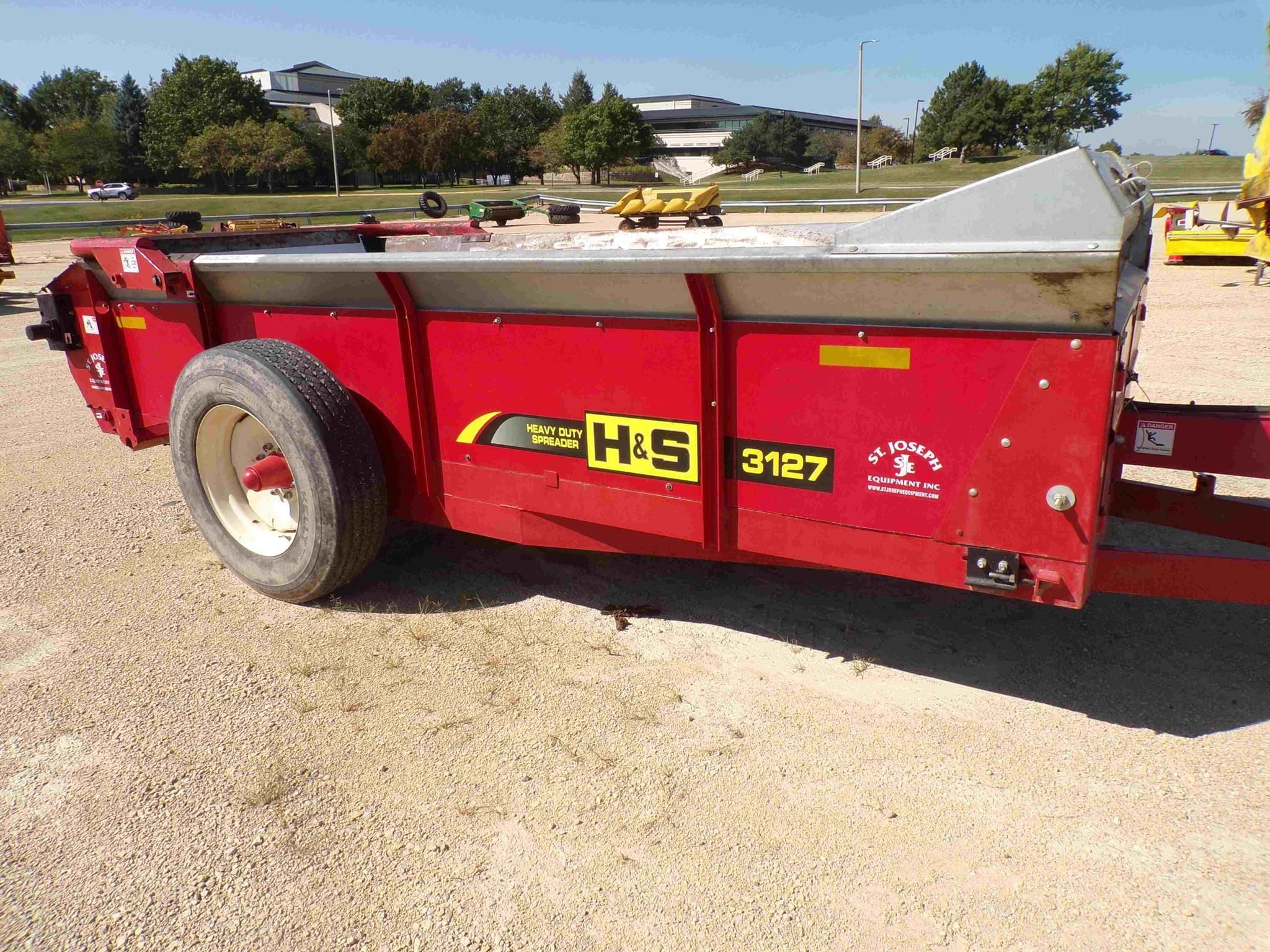 H&S 3127 Equipment Image0