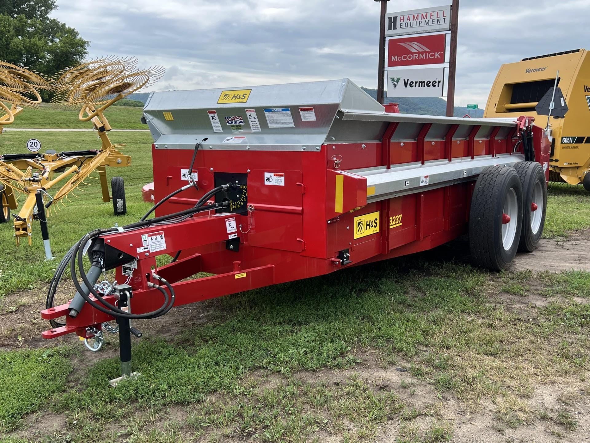 H&S 3237 Equipment Image0