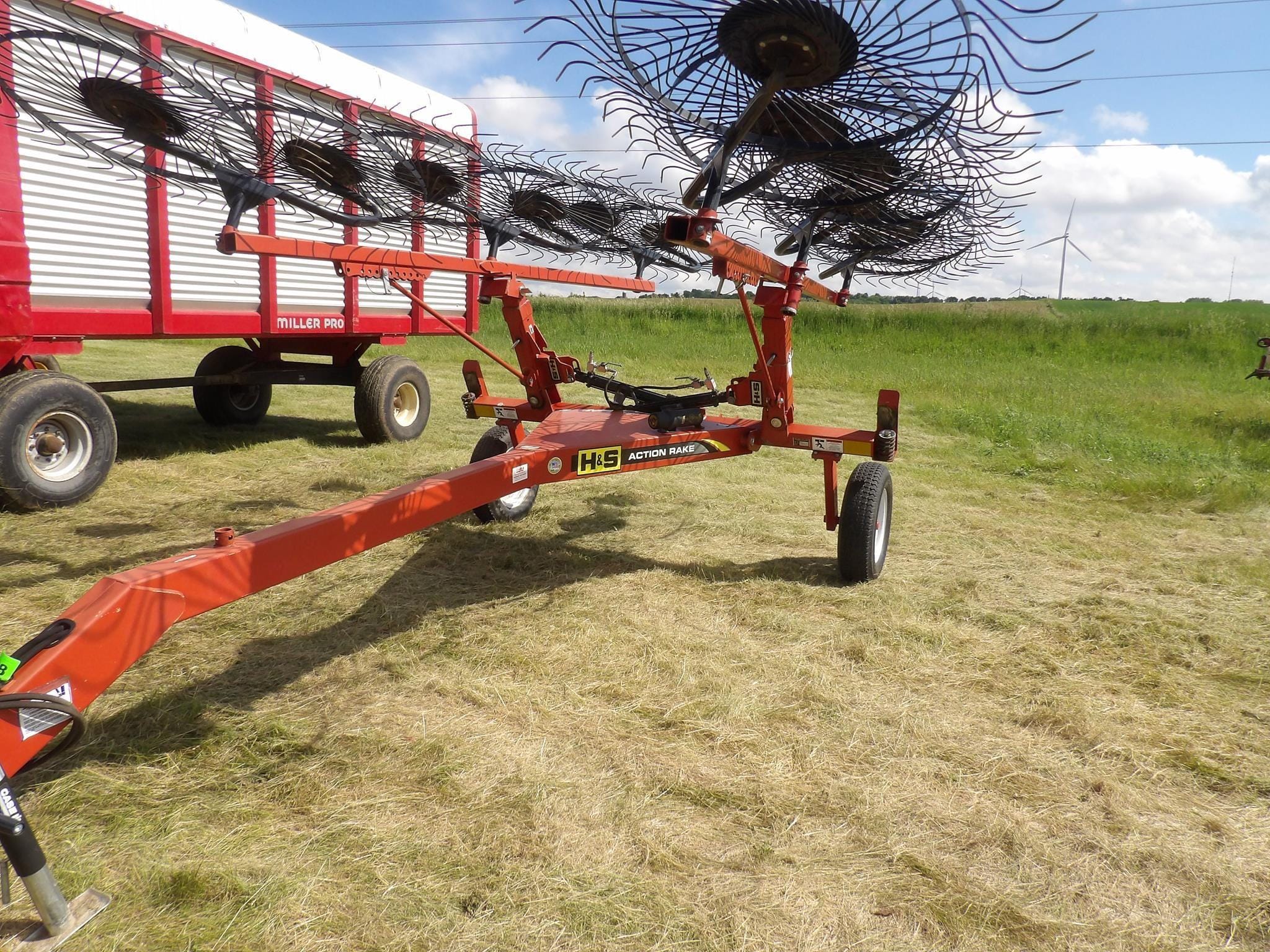 H&S AR12 Equipment Image0