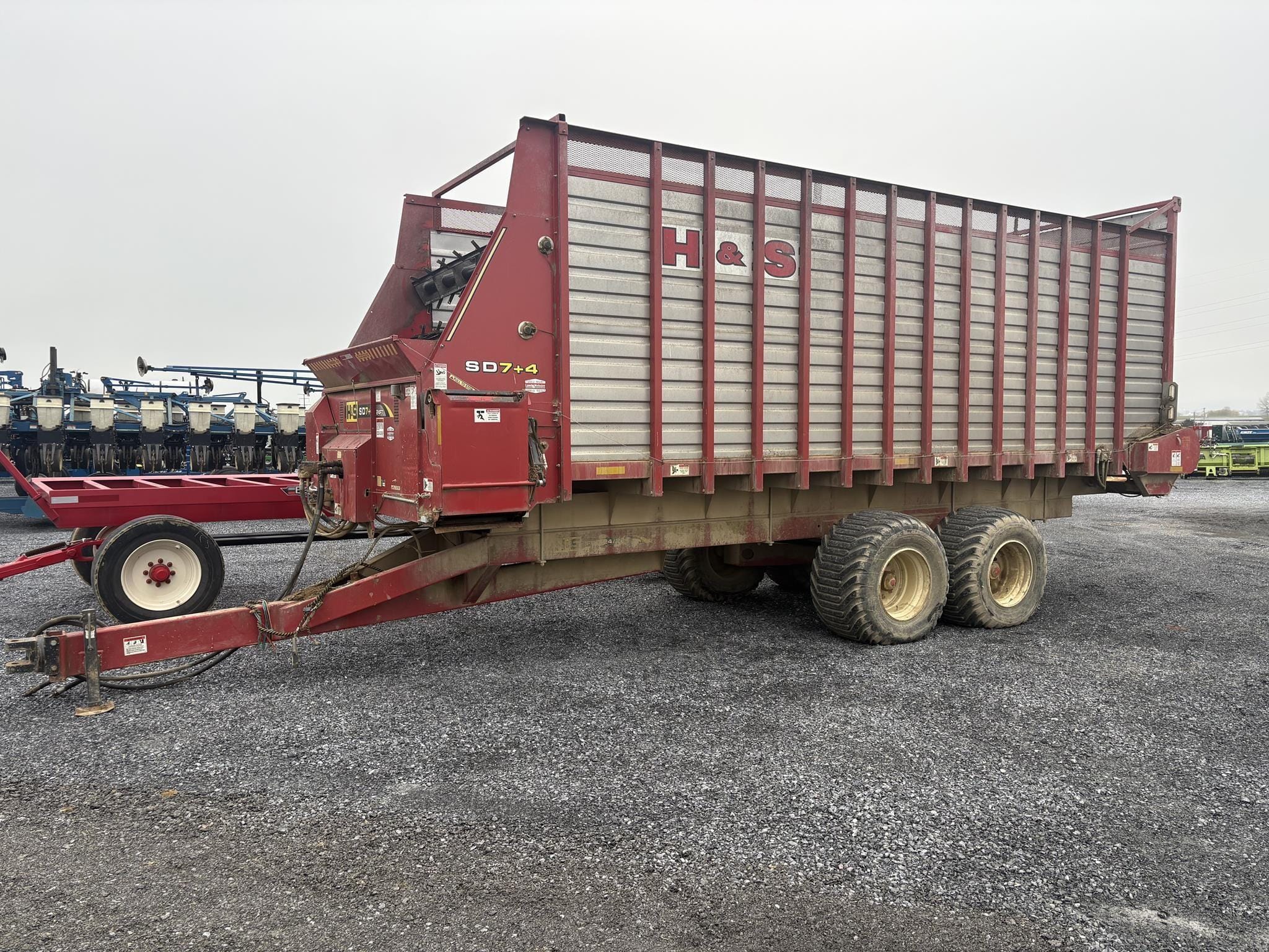 H&S SD 7+4 Equipment Image0