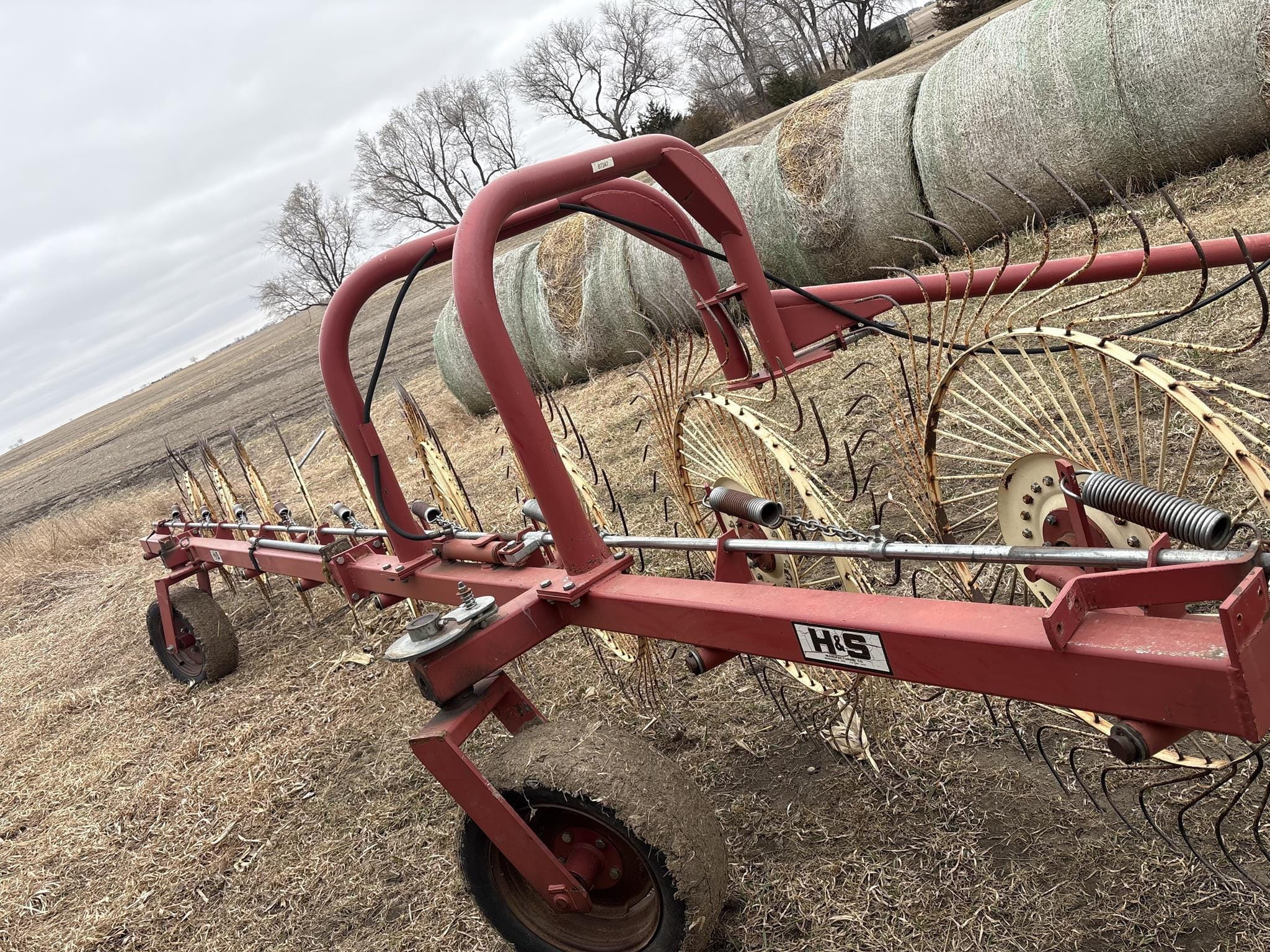 H&S TR9 Equipment Image0