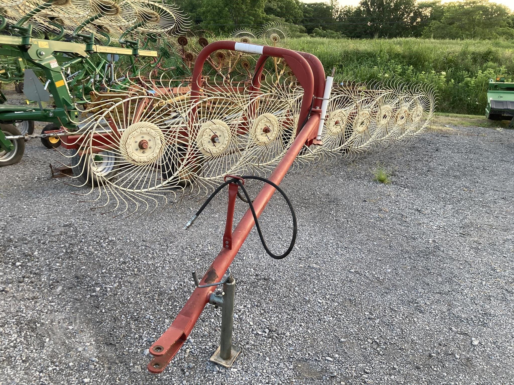 H&S TR9 Equipment Image0