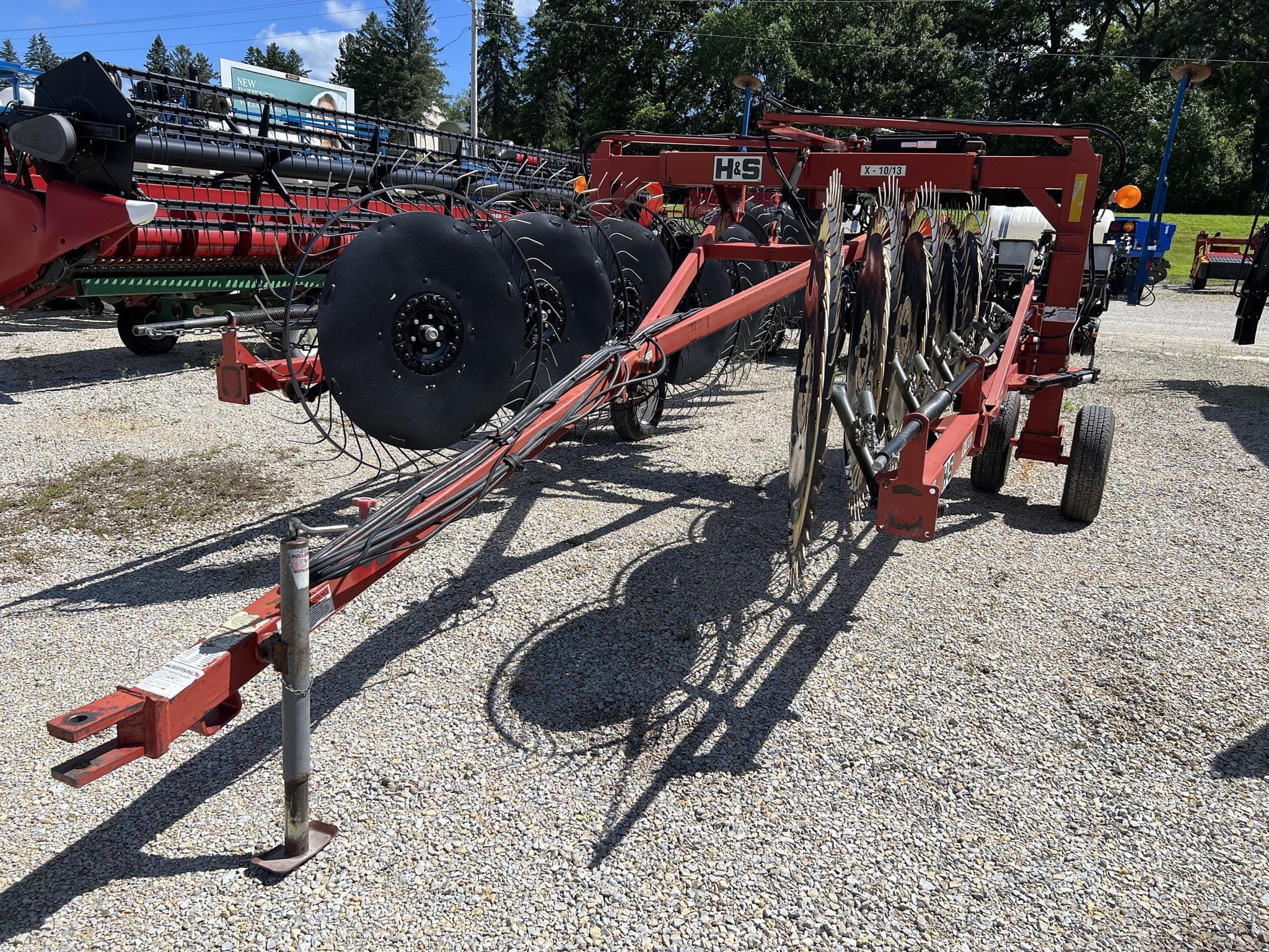 H&S X-10 Equipment Image0