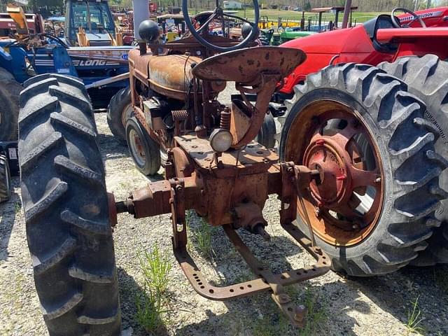 Image of Farmall H equipment image 1