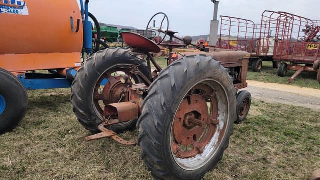 Image of International Harvester H equipment image 4