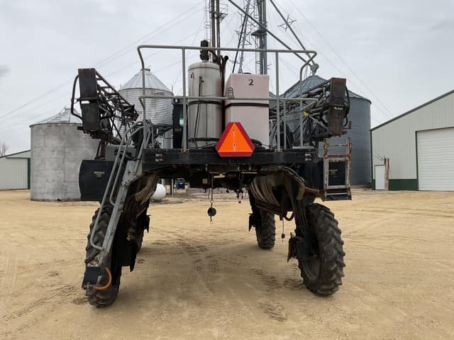 Image of Hagie 2100 equipment image 3