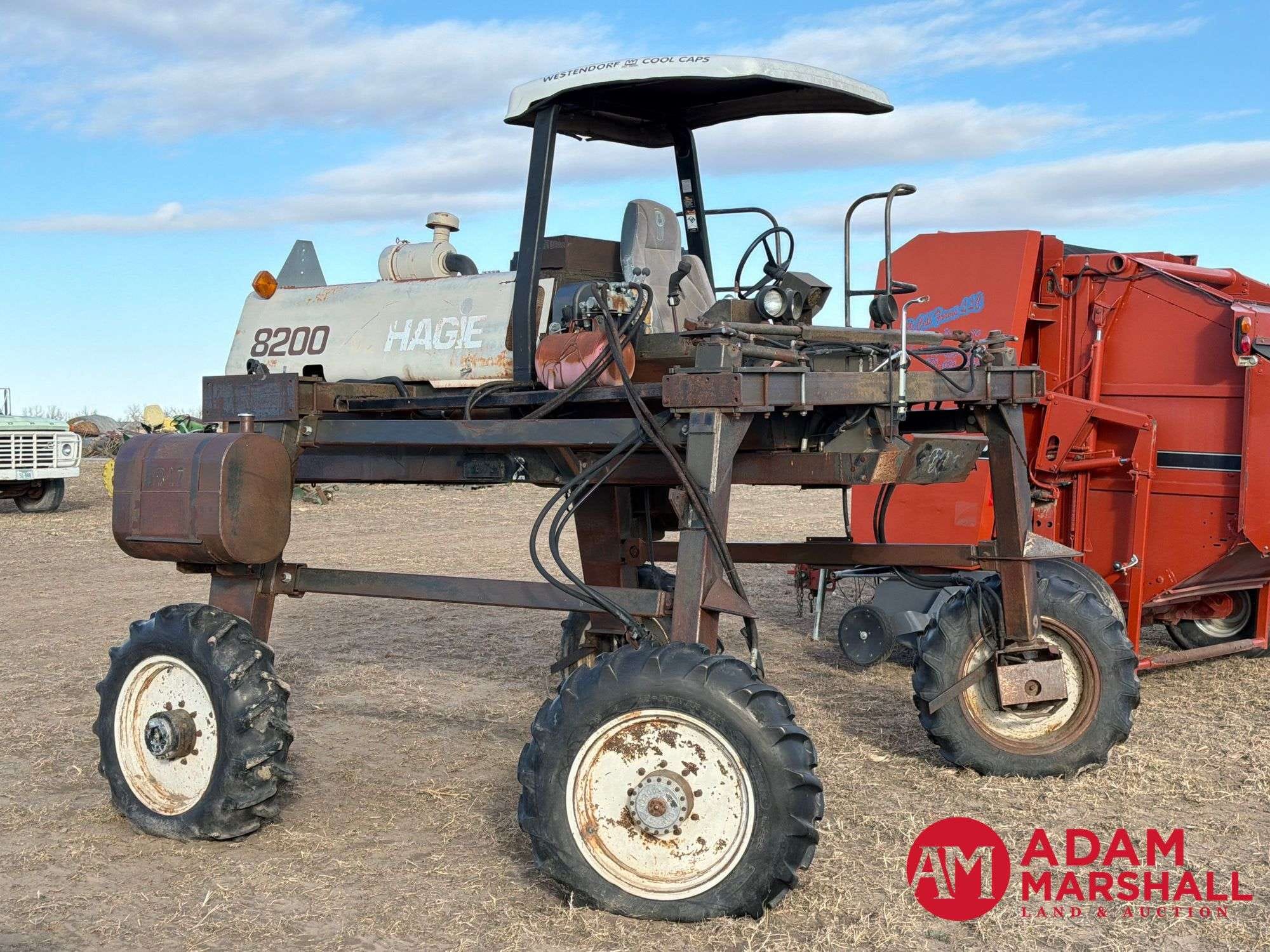 Hagie 8200 Equipment Image0