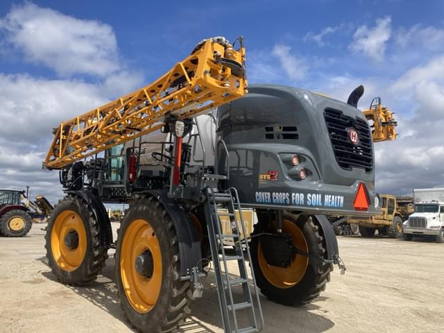 Image of Hagie STS12 equipment image 4