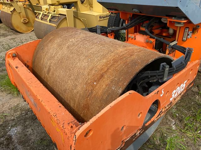 Image of Hamm 3205 equipment image 4
