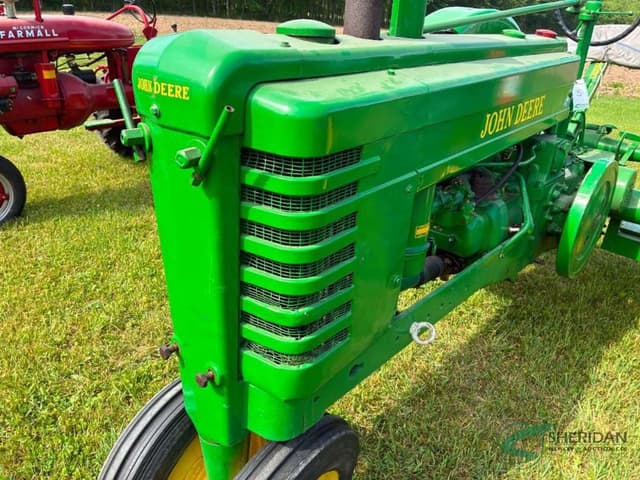 Image of John Deere B equipment image 2