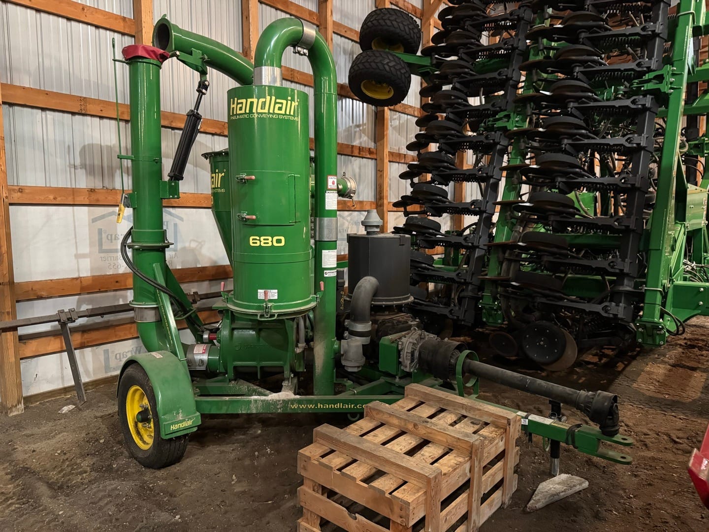 Handlair 680 Equipment Image0