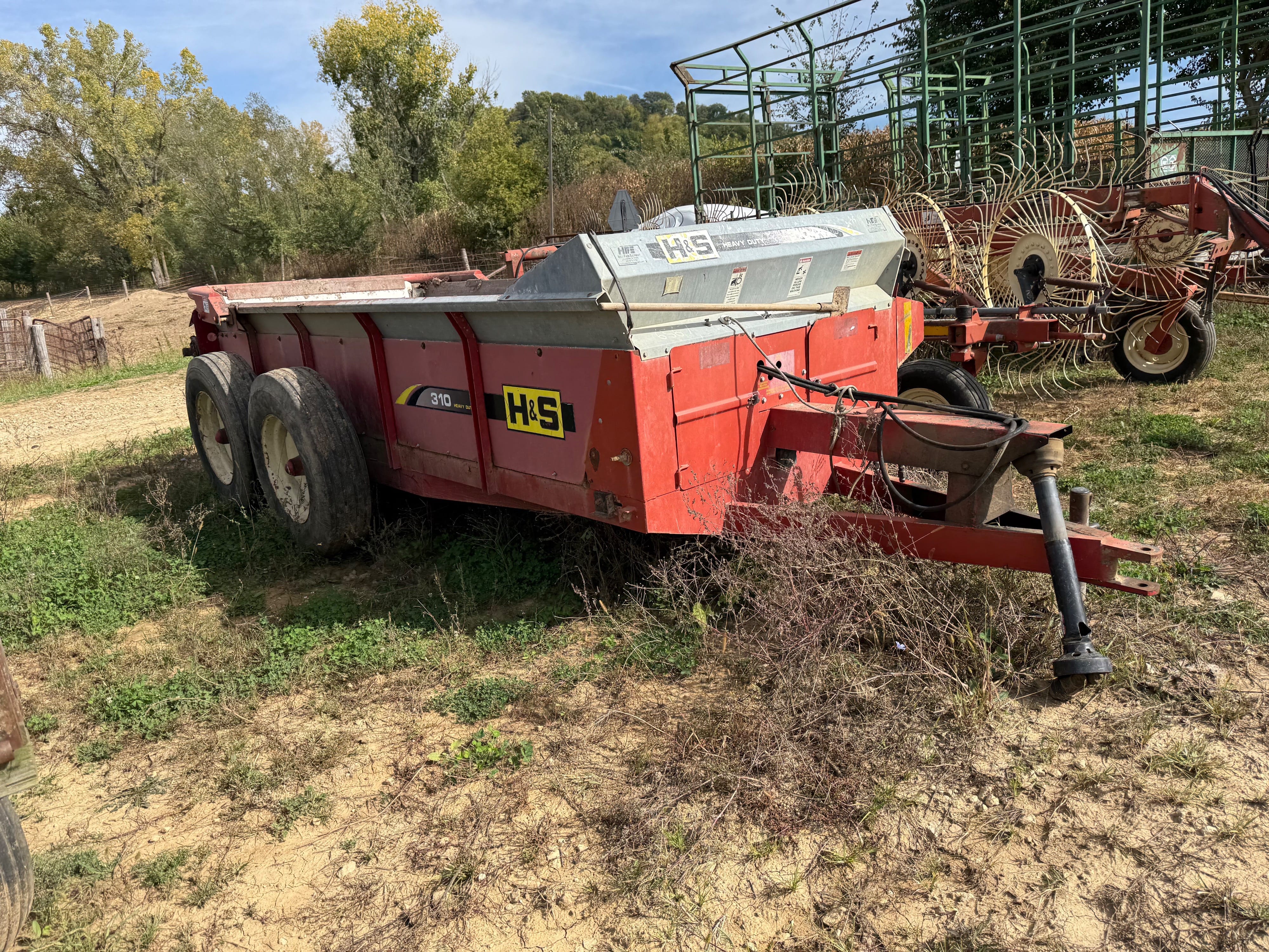 H&amp;S 310 Equipment Image0