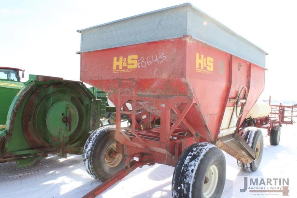 H&S 325 Equipment Image0