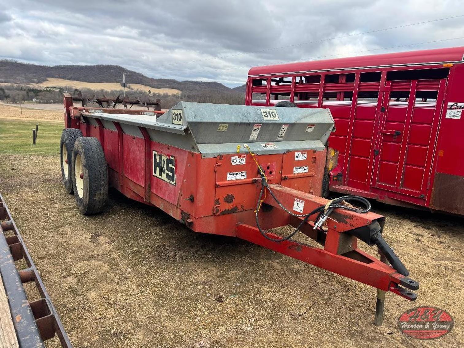 H&S 310 Equipment Image0