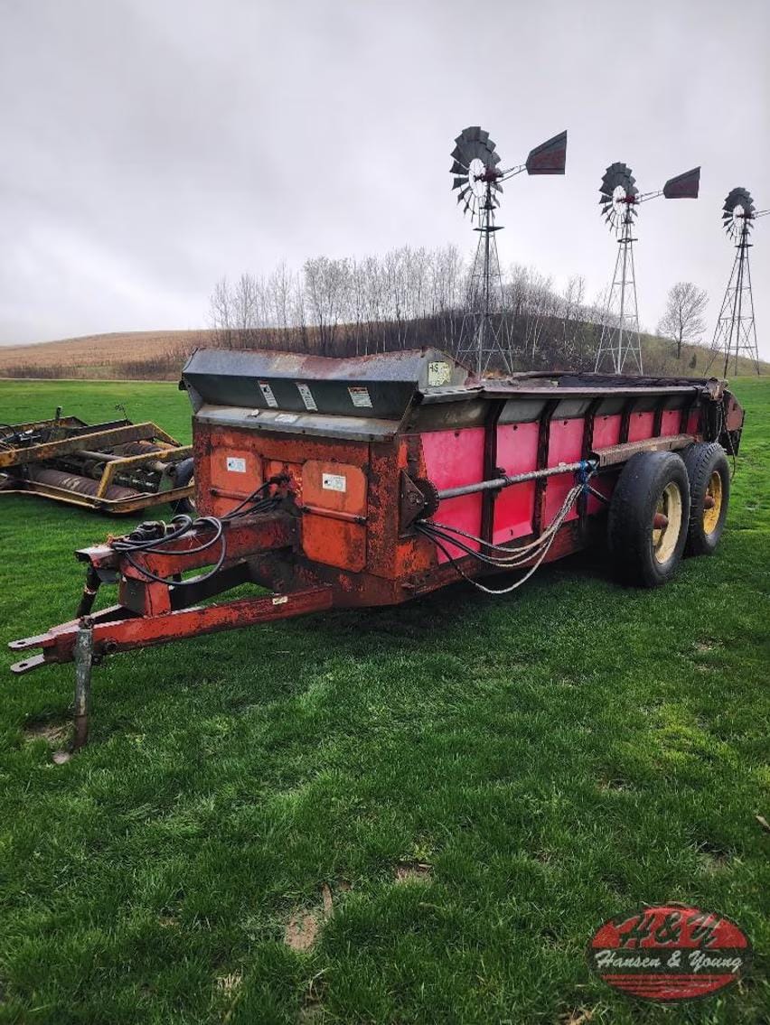 H&S 370 Equipment Image0