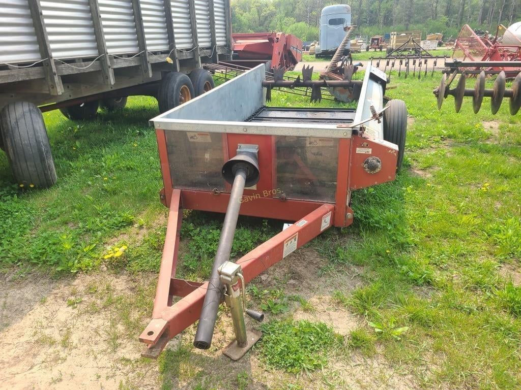 SOLD - H&S 80 box spreader Manure Handling | Tractor Zoom
