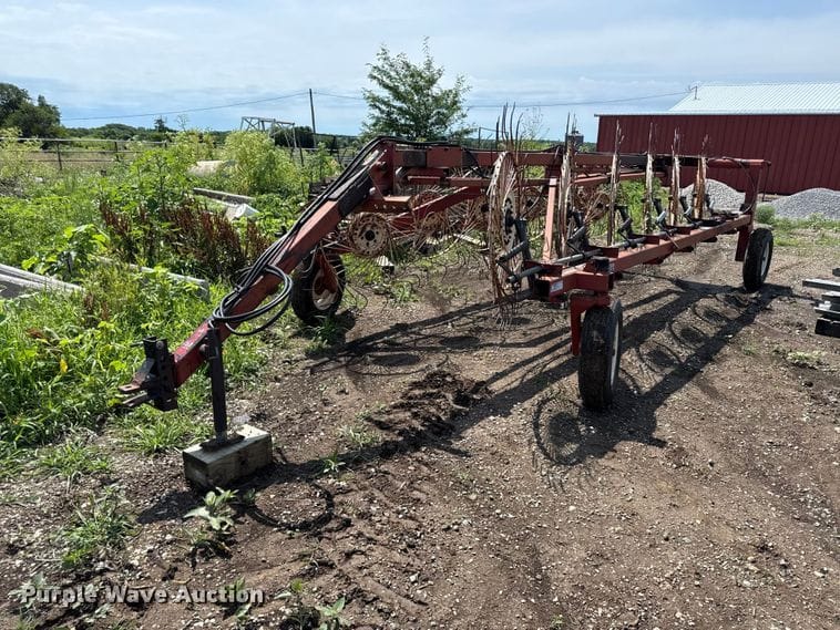 H&S BI-Fold Equipment Image0