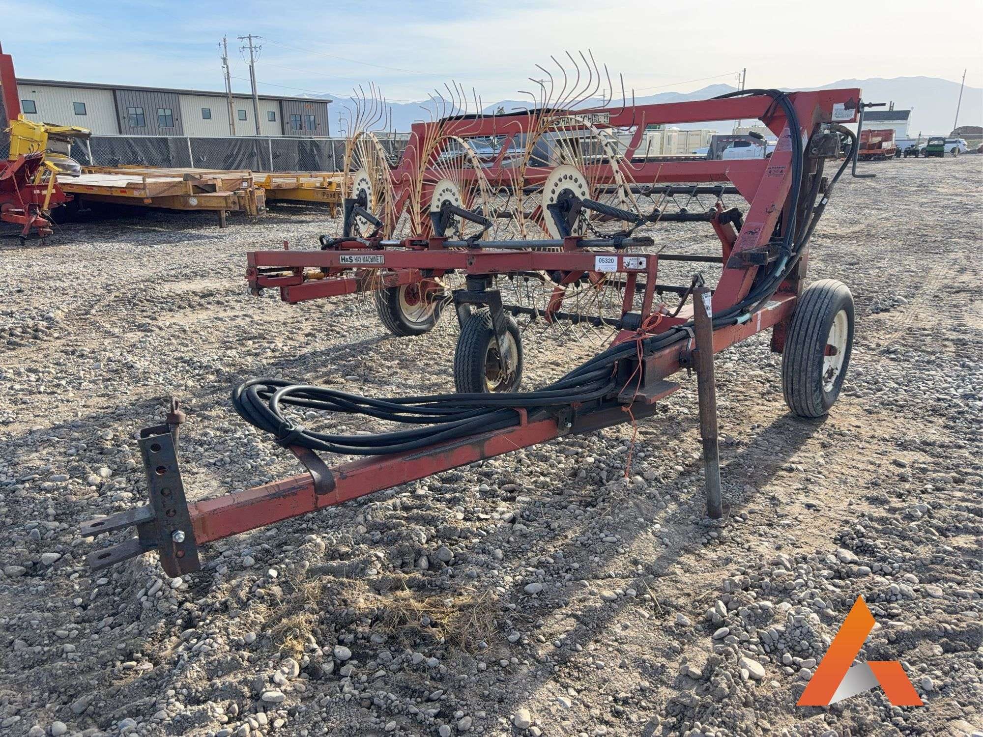 H&S Hay Machine II Equipment Image0