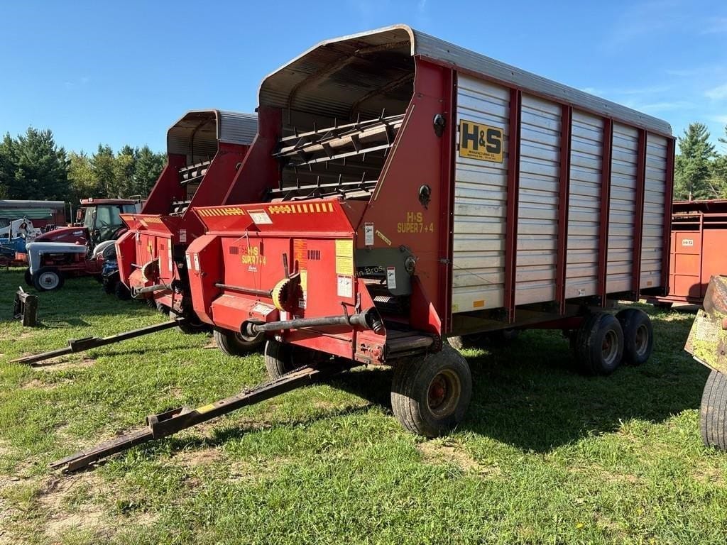 H&S Super 7+4 Equipment Image0