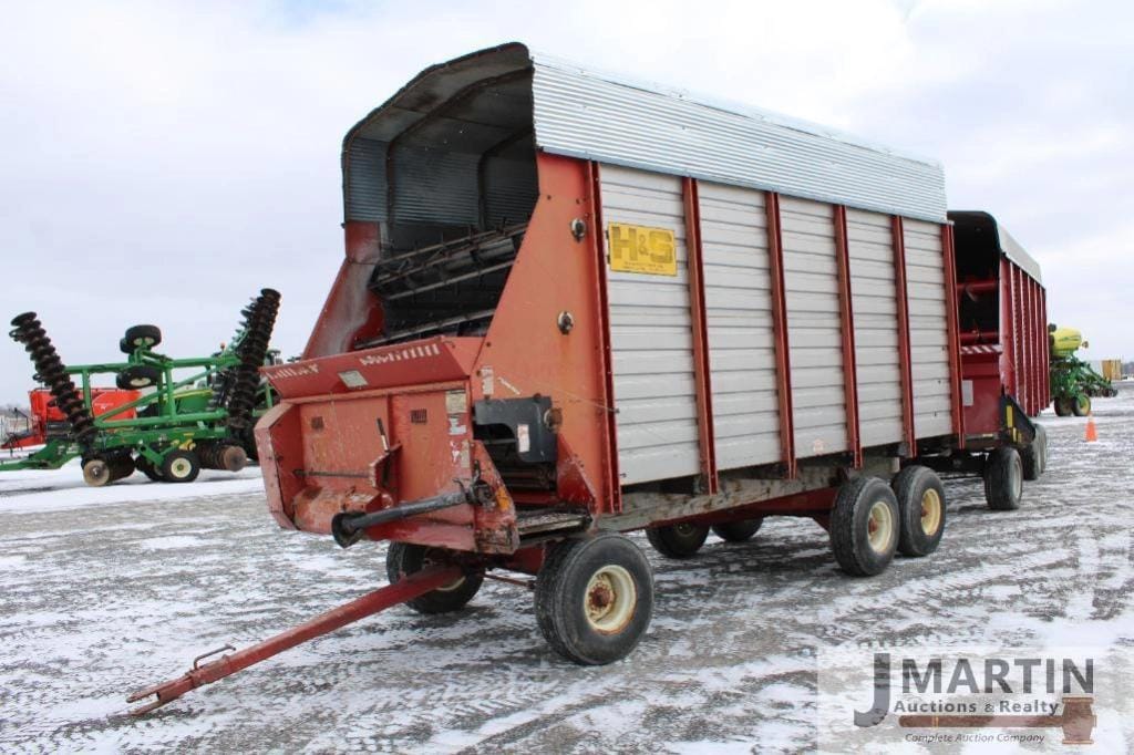 H&S Super 7+4 Equipment Image0