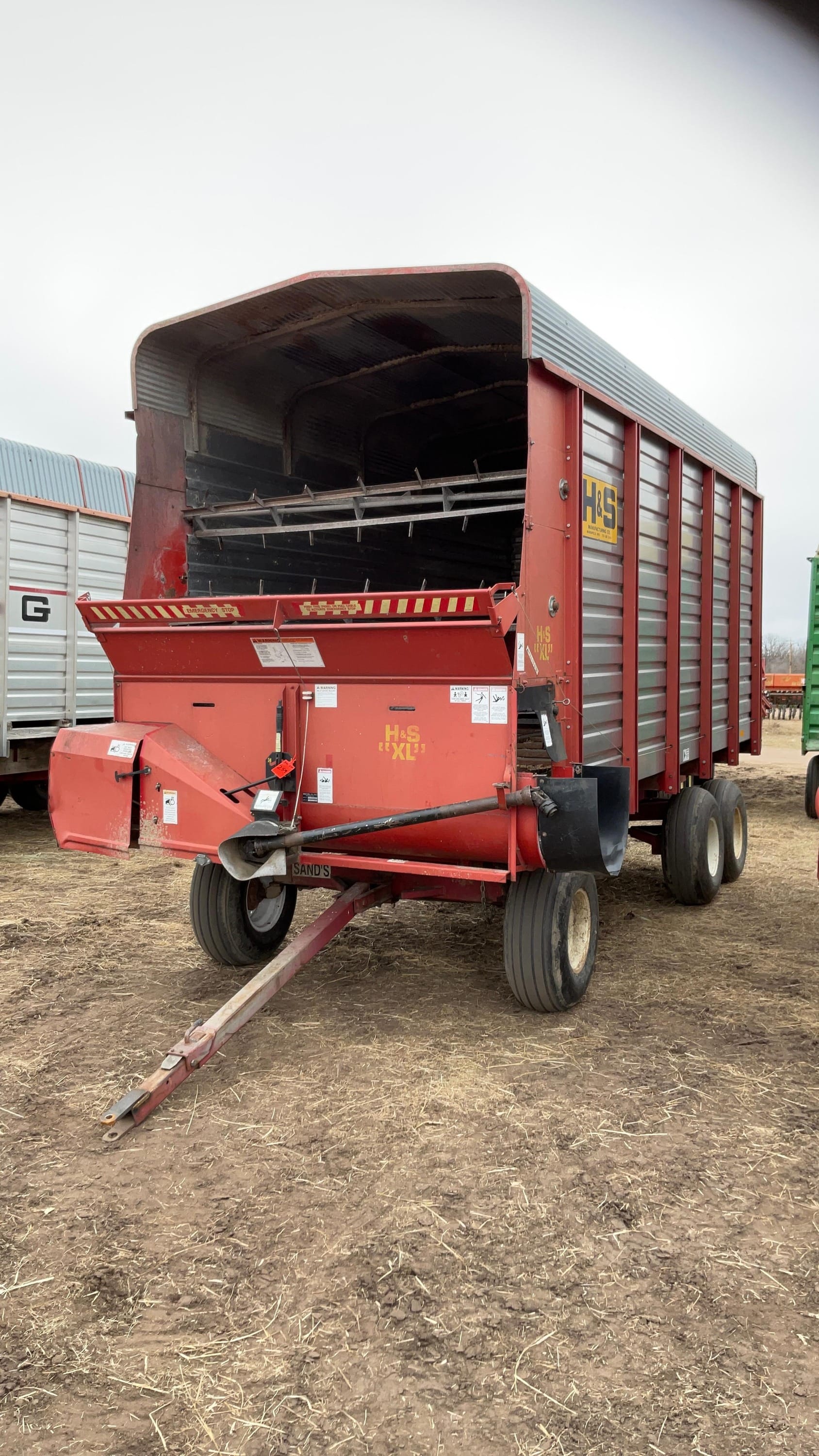 H&S XL Equipment Image0