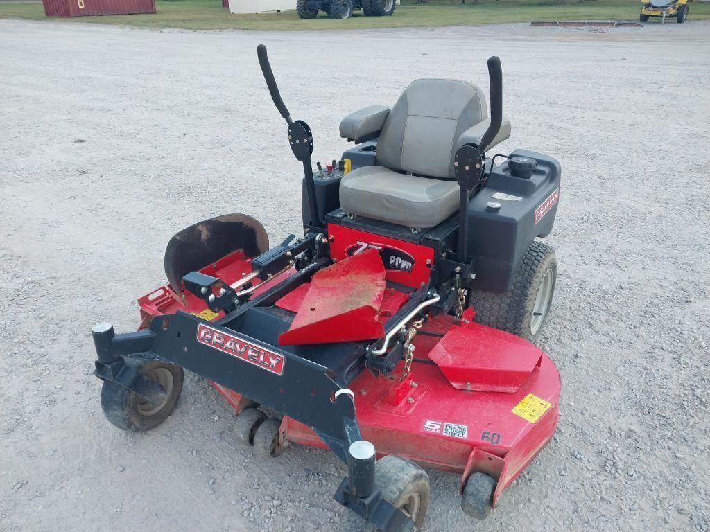 SOLD - Gravely 266Z Zero-Turn Mower Other Equipment with