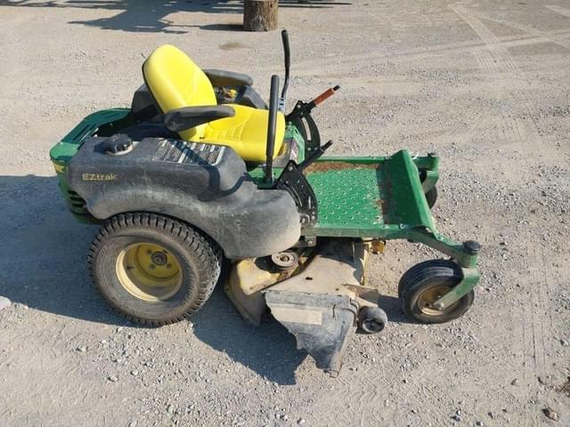 Image of John Deere Z445 equipment image 2