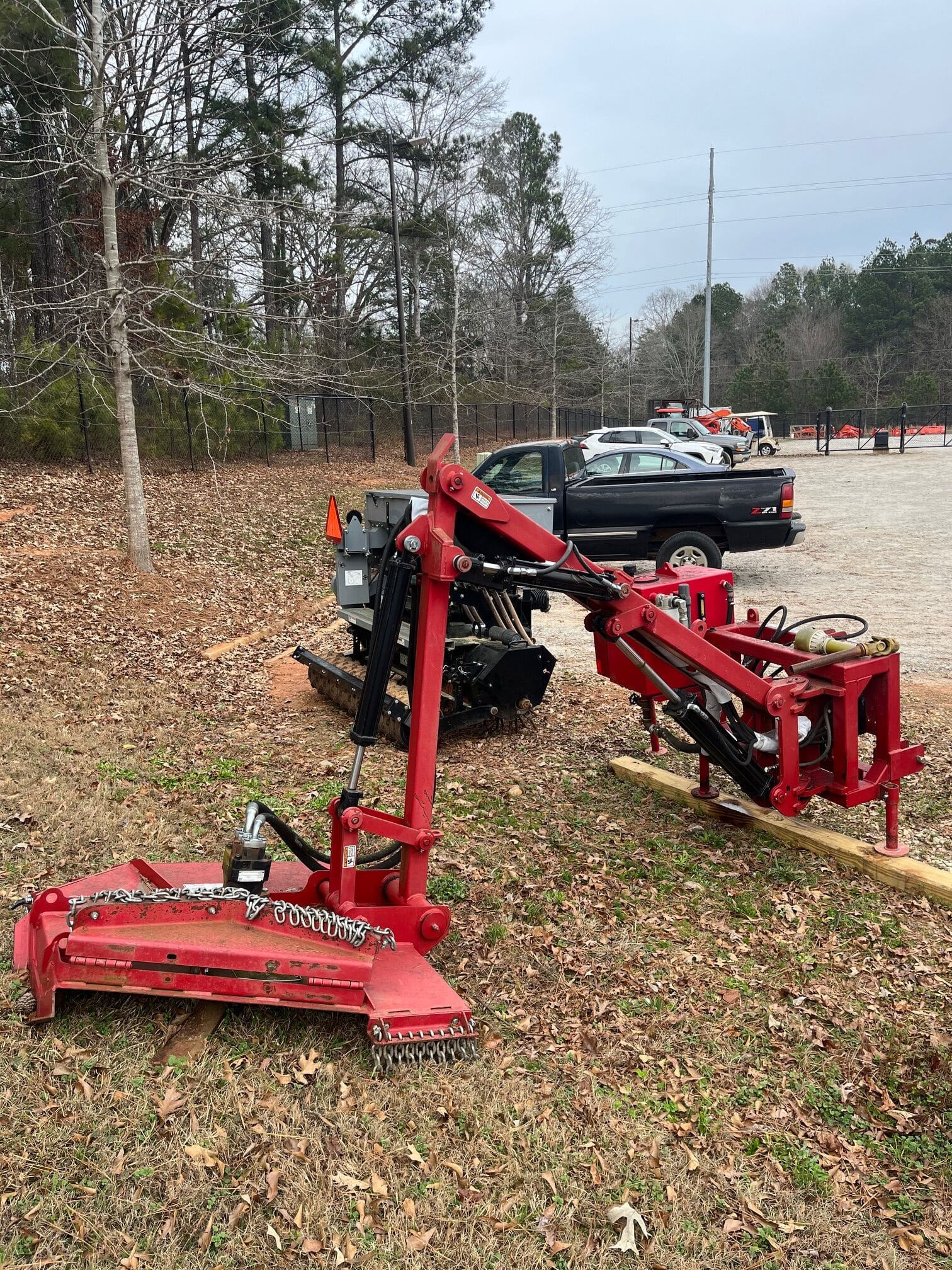 2021 Hardee LR40142 Equipment Image0