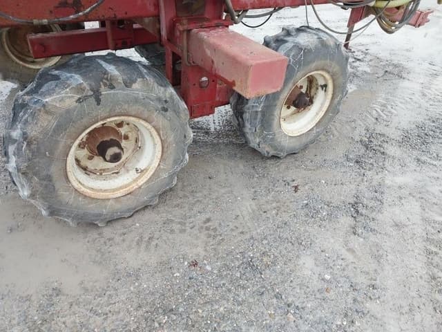 Image of Hardi 1000 equipment image 4