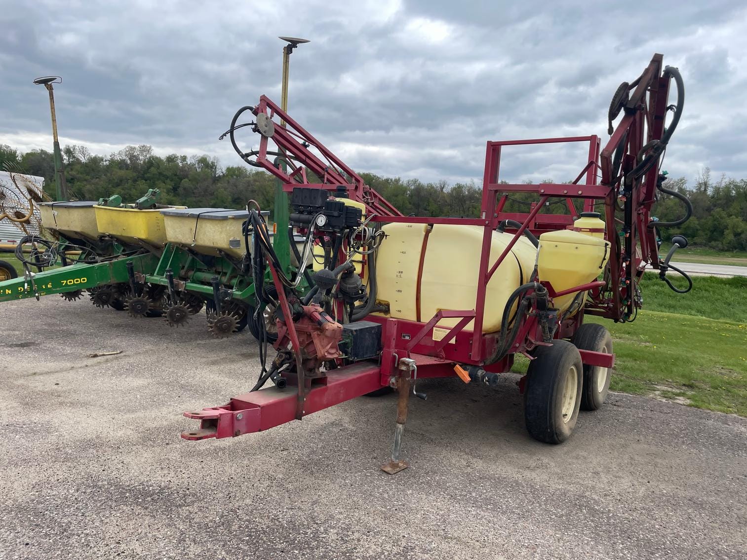 Hardi TR500 Equipment Image0